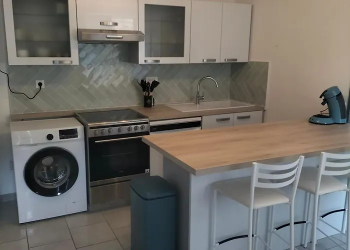 Avec Cour Privee Caen